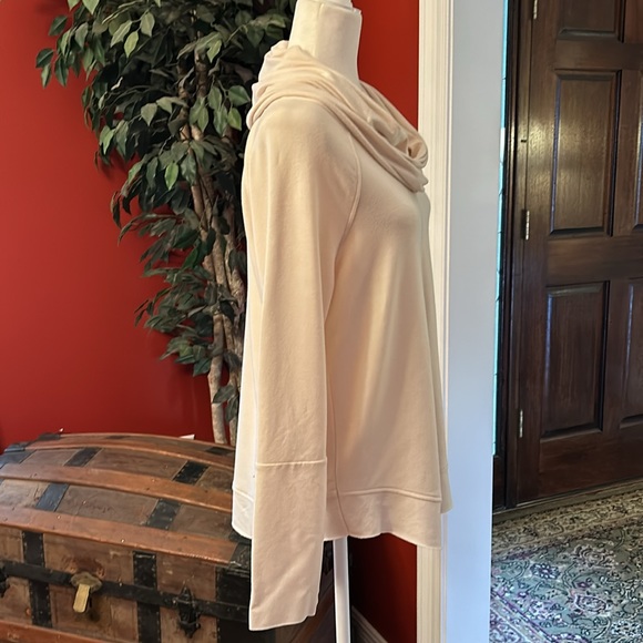 Cupio Ivory Cowl Neck Sweater szL - Picture 4 of 13